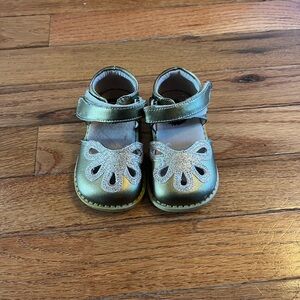 Livie & Luca Gold Kids Shoes with Glitter Accents size 4